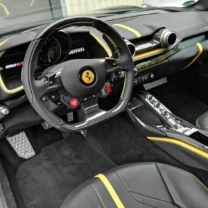 Ferrari 812 Superfast Carbon Interieur